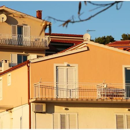 Mikelin Apartment Primosten Exterior photo